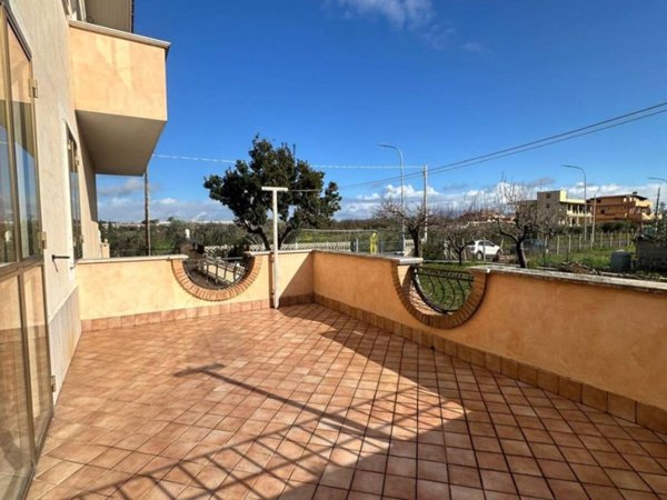 appartamento in vendita a Pomezia in zona Santa Procula