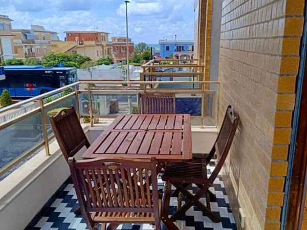 appartamento in vendita a Pomezia in zona Torvaianica