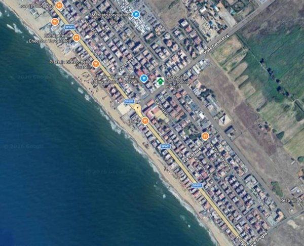 negozio in vendita a Pomezia in zona Torvaianica