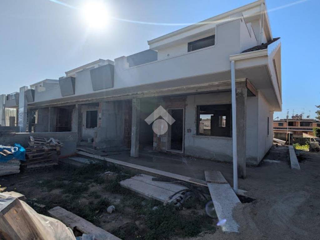 casa indipendente in vendita a Pomezia in zona Campo Jemini