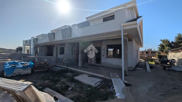 casa indipendente in vendita a Pomezia in zona Campo Jemini
