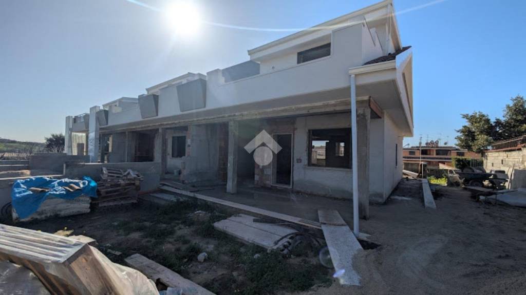 casa indipendente in vendita a Pomezia in zona Campo Jemini