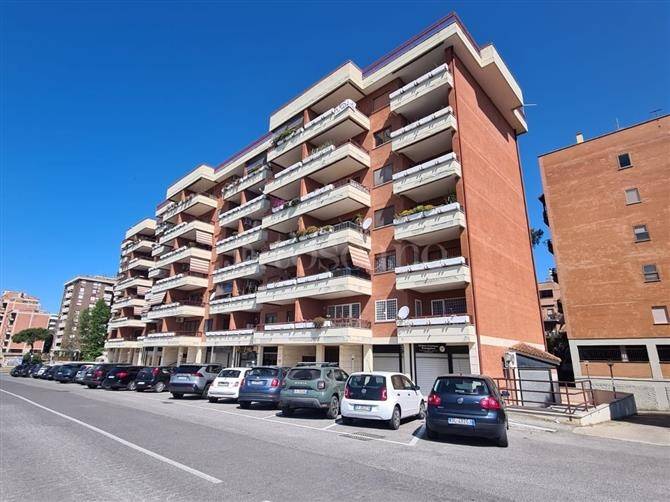 appartamento in vendita a Pomezia