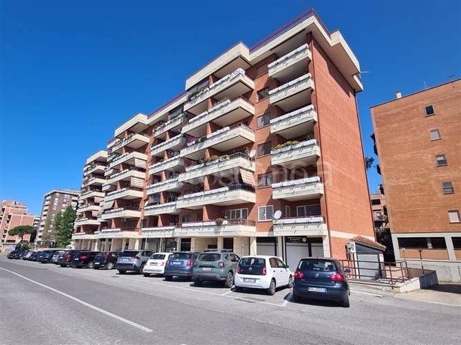 appartamento in vendita a Pomezia