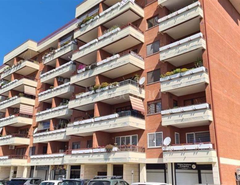 appartamento in vendita a Pomezia