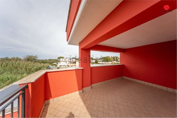 appartamento in vendita a Pomezia in zona Torvaianica