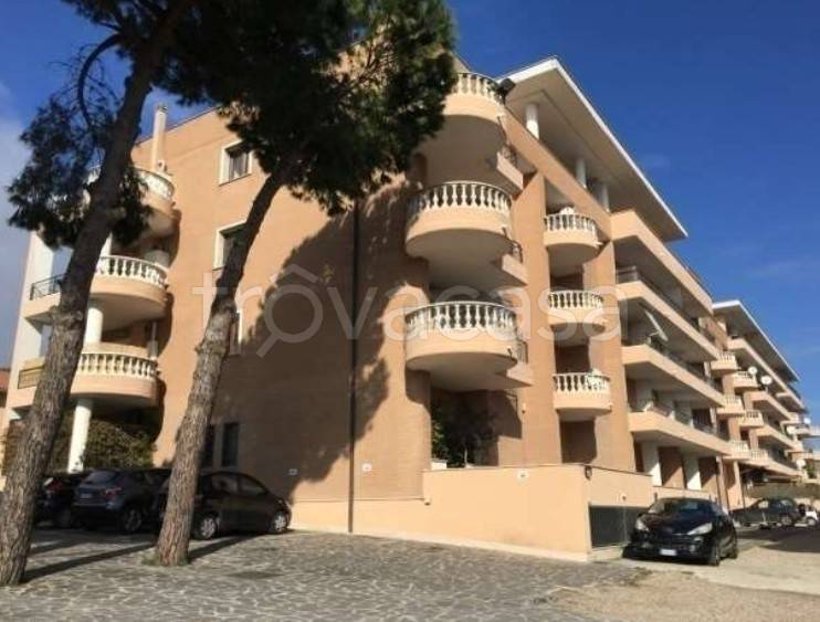 appartamento in vendita a Pomezia