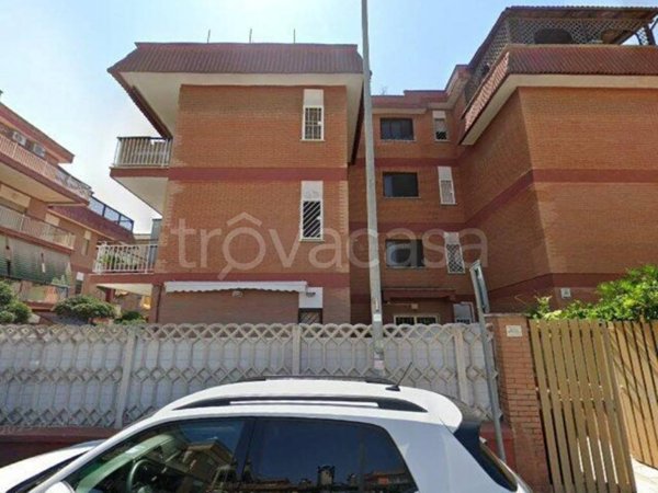 appartamento in vendita a Pomezia in zona Torvaianica