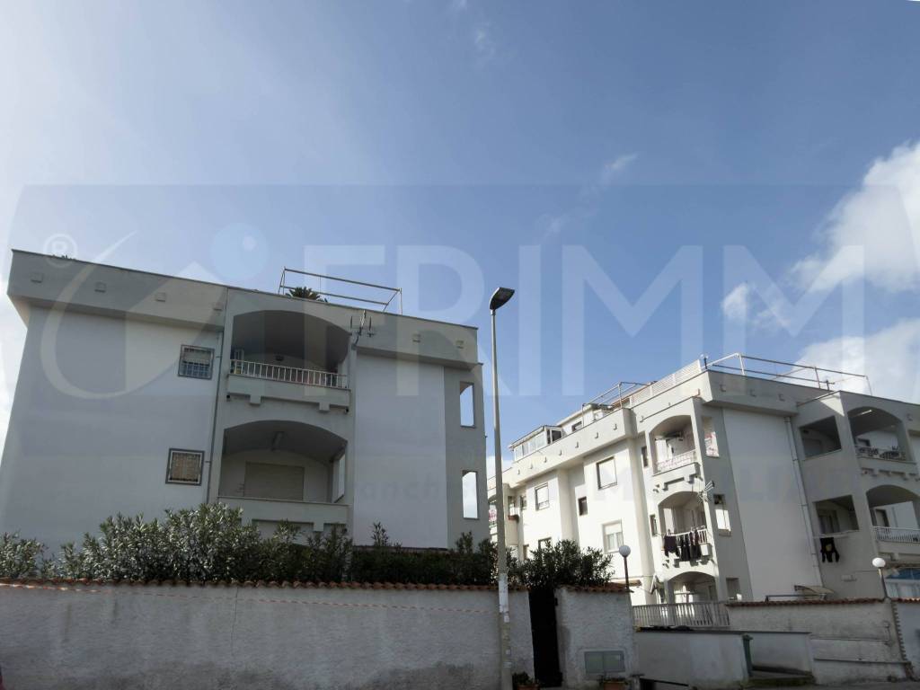 appartamento in vendita a Pomezia in zona Torvaianica