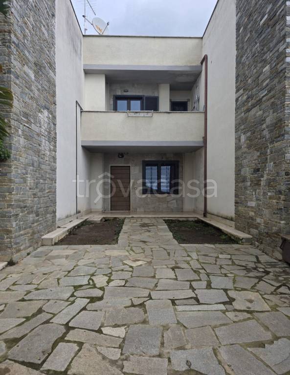 casa indipendente in vendita a Pomezia in zona Campo Jemini