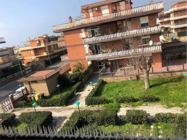 appartamento in vendita a Pomezia in zona Torvaianica