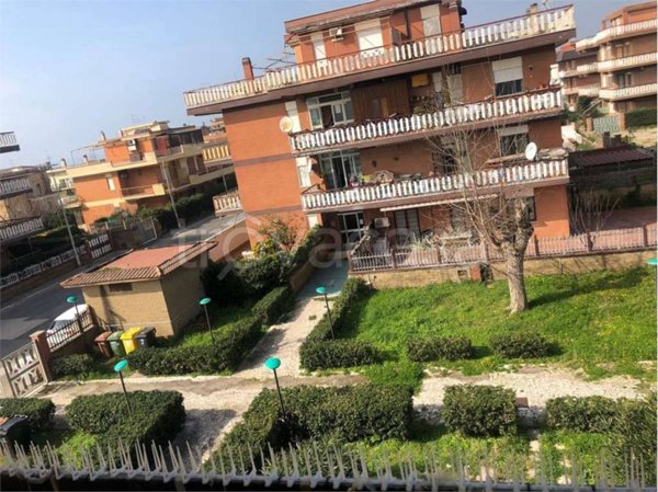 appartamento in vendita a Pomezia in zona Torvaianica