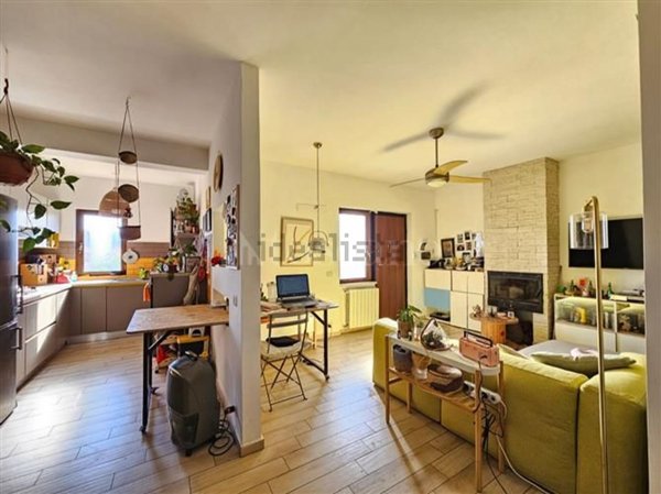 casa indipendente in vendita a Pomezia