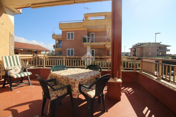 appartamento in vendita a Pomezia in zona Torvaianica