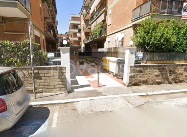 appartamento in vendita a Pomezia in zona Torvaianica