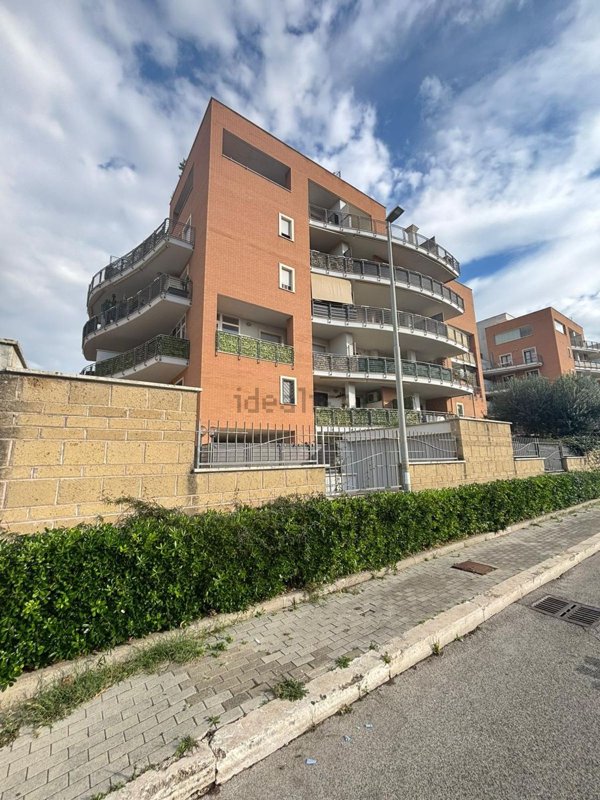 appartamento in vendita a Pomezia