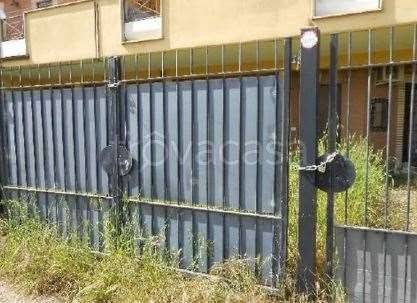 appartamento in vendita a Pomezia in zona Torvaianica