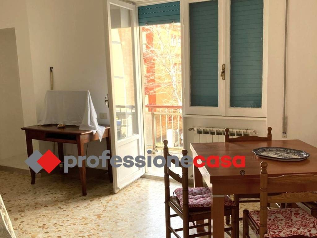 appartamento in vendita a Pomezia in zona Torvaianica