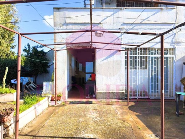 casa indipendente in vendita a Pomezia in zona Campo Ascolano