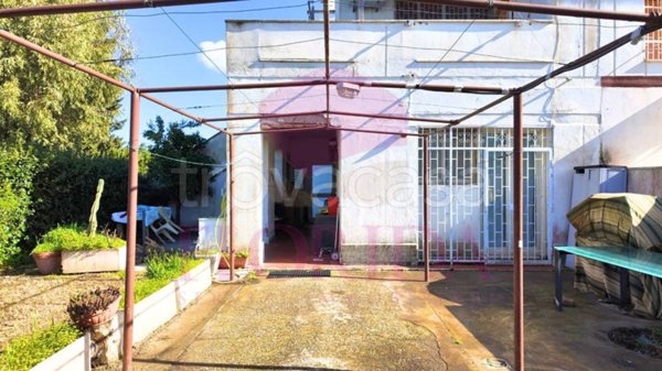 appartamento in vendita a Pomezia in zona Torvaianica