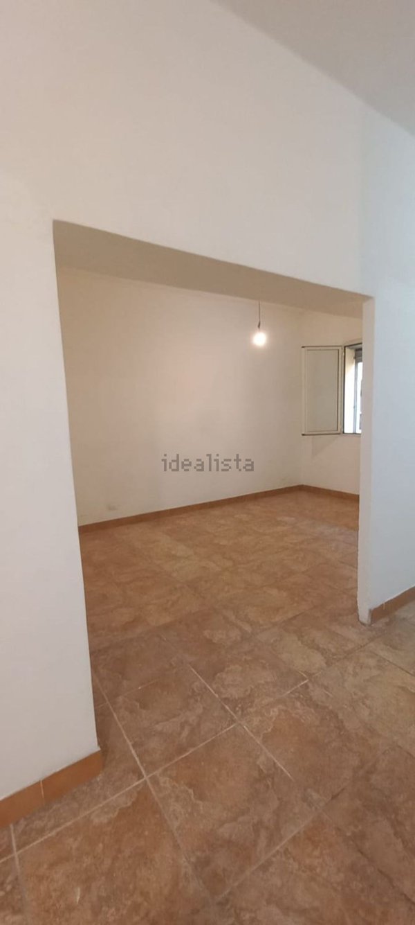 locale di sgombero in vendita a Pomezia in zona Torvaianica