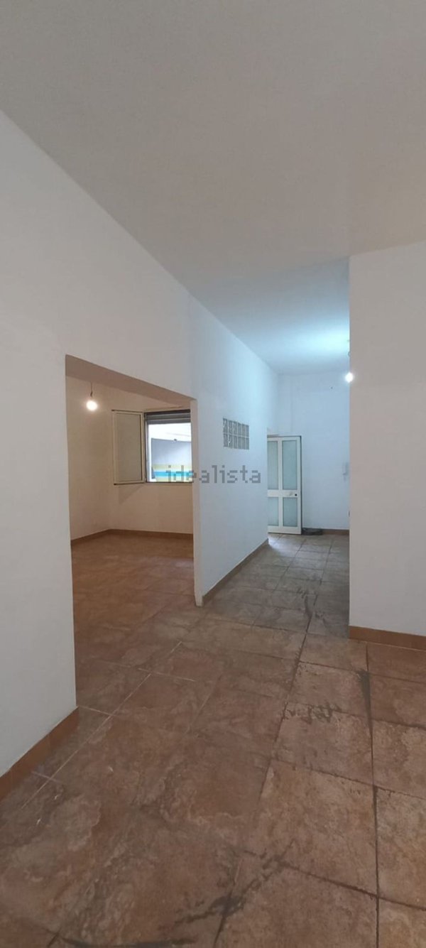 locale di sgombero in vendita a Pomezia in zona Torvaianica