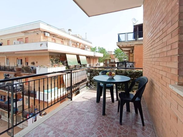 appartamento in vendita a Pomezia in zona Torvaianica