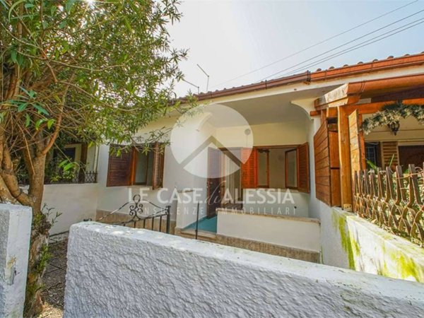 appartamento in vendita a Pomezia in zona Torvaianica