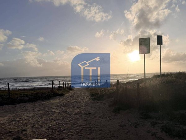 appartamento in vendita a Pomezia in zona Torvaianica