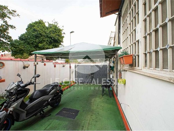 appartamento in vendita a Pomezia in zona Campo Ascolano