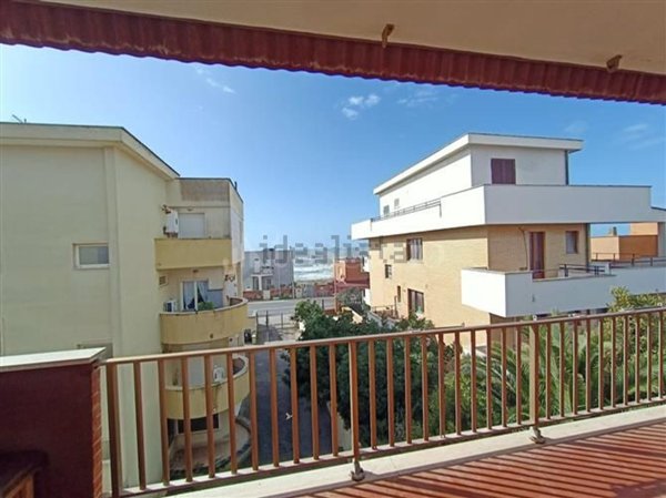 appartamento in vendita a Pomezia in zona Torvaianica