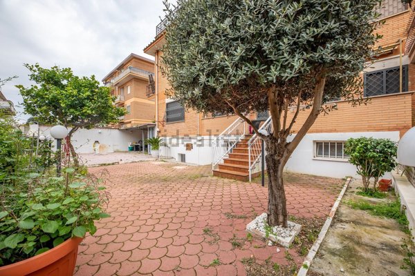 appartamento in vendita a Pomezia