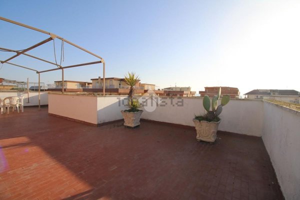 appartamento in vendita a Pomezia in zona Torvaianica