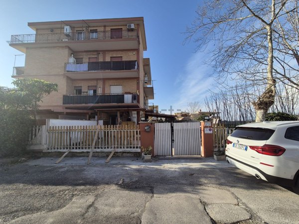 appartamento in vendita a Pomezia in zona Torvaianica