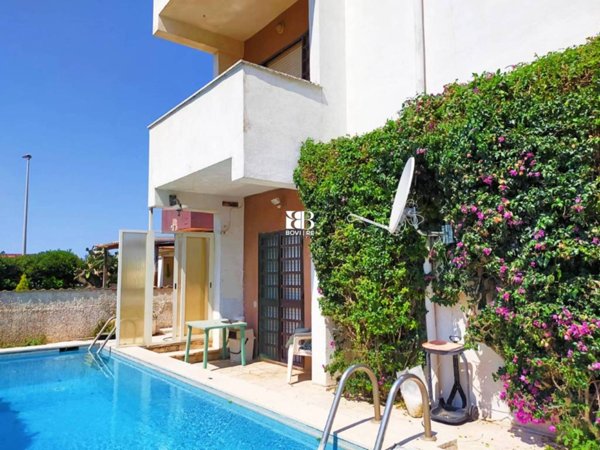 appartamento in vendita a Pomezia in zona Torvaianica