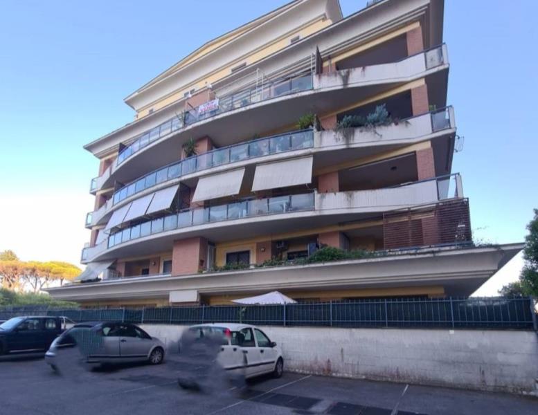 appartamento in vendita a Pomezia in zona Campo Bello