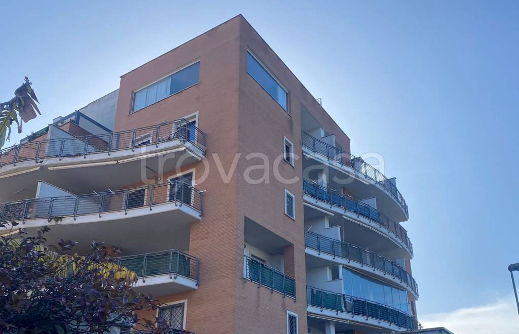 appartamento in vendita a Pomezia