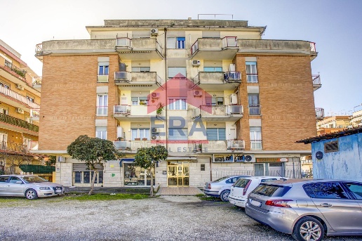 appartamento in vendita a Pomezia in zona Torvaianica