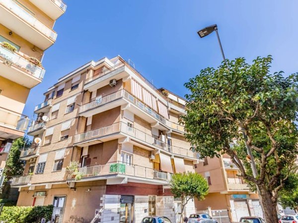 appartamento in vendita a Pomezia