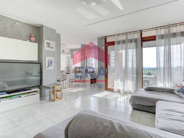 appartamento in vendita a Pomezia in zona Santa Palomba