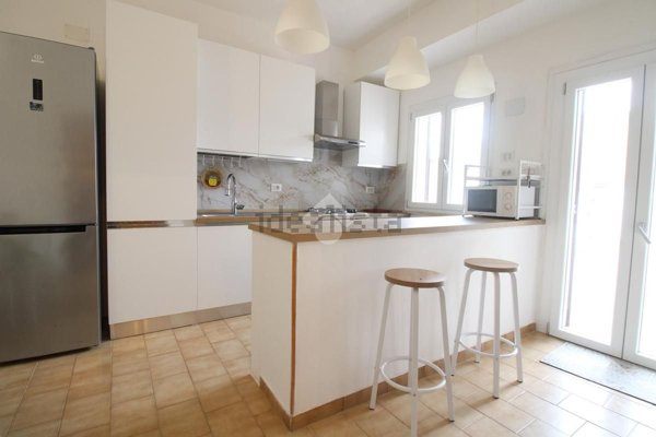 casa indipendente in vendita a Pomezia in zona Torvaianica