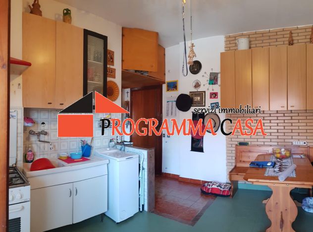 appartamento in vendita a Pomezia in zona Torvaianica