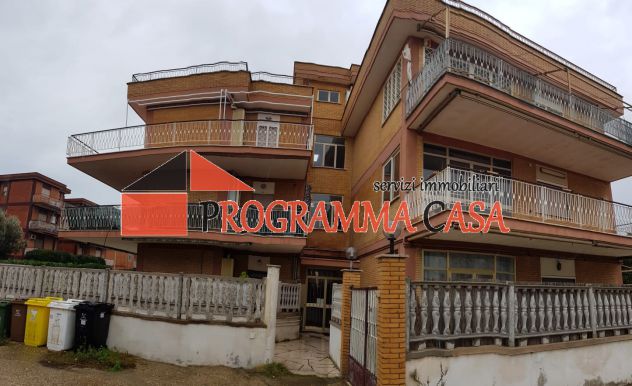 appartamento in vendita a Pomezia in zona Torvaianica