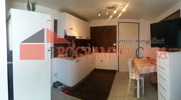 appartamento in vendita a Pomezia in zona Campo Ascolano