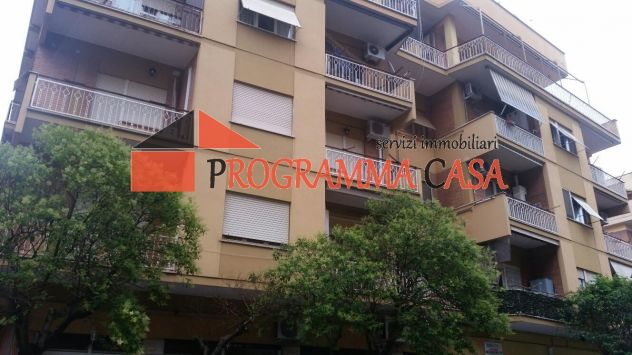 appartamento in vendita a Pomezia in zona Campo Ascolano