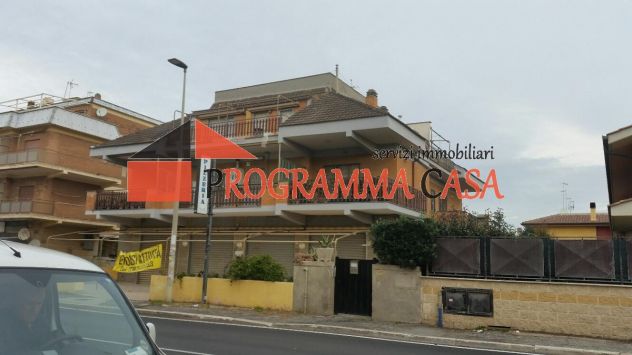 appartamento in vendita a Pomezia in zona Torvaianica