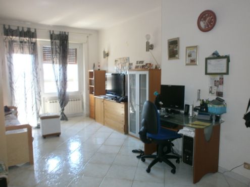 appartamento in vendita a Pomezia in zona Santa Palomba
