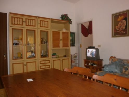 appartamento in vendita a Pomezia in zona Torvaianica