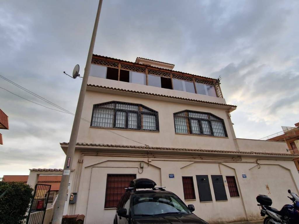 appartamento in vendita a Pomezia in zona Torvaianica