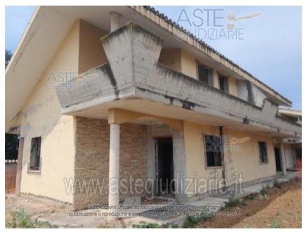 appartamento in vendita a Pomezia in zona Campo Jemini